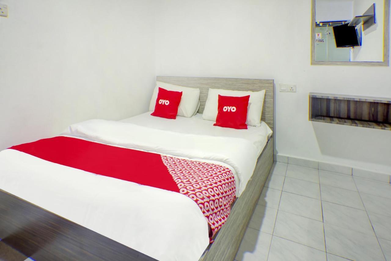 Oyo 90028 Ragula Hotel Johor Bahru Exterior foto